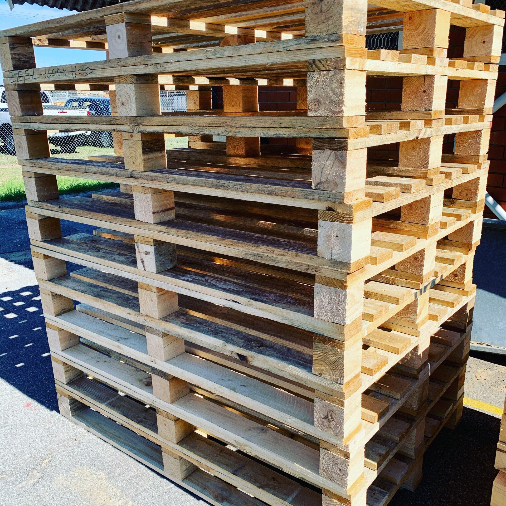 Pallets Range in Perth 1/2 Price Pallets