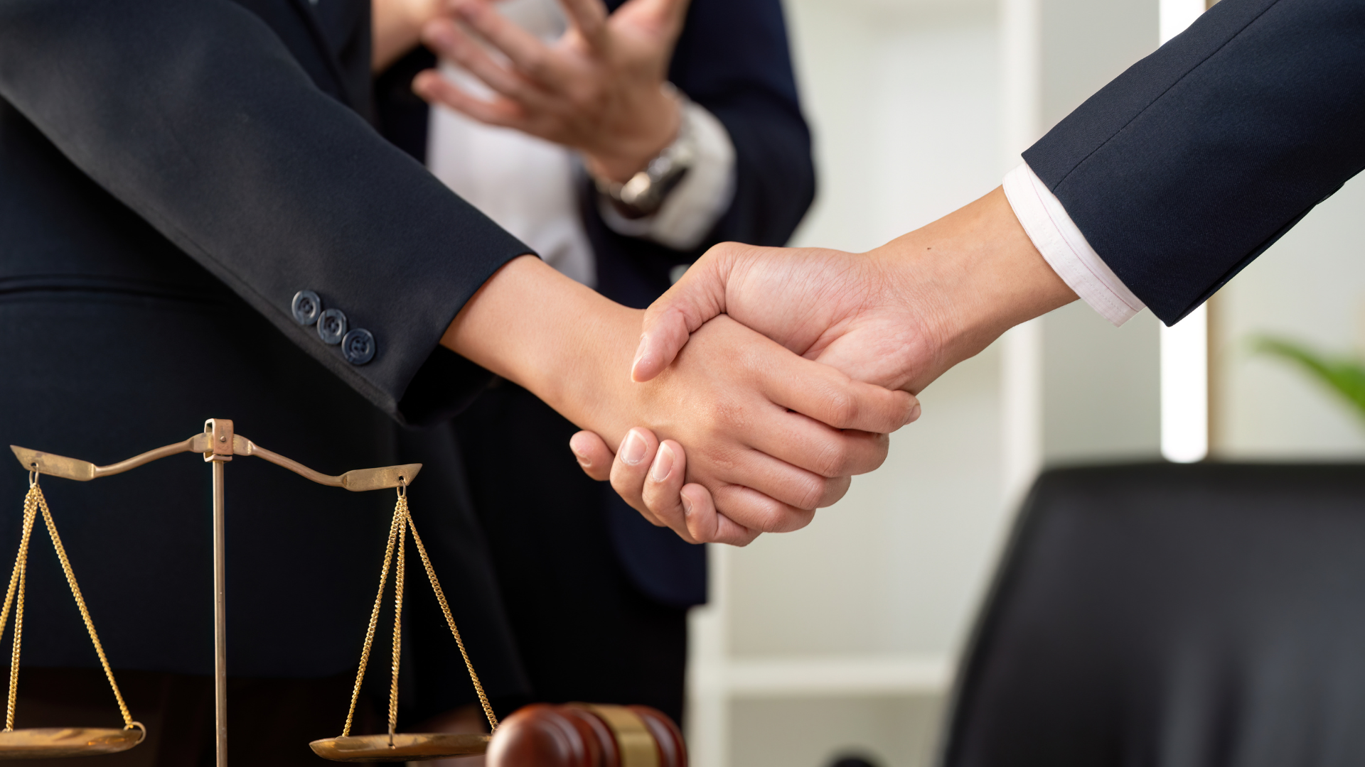 employment+law-f114f348.png