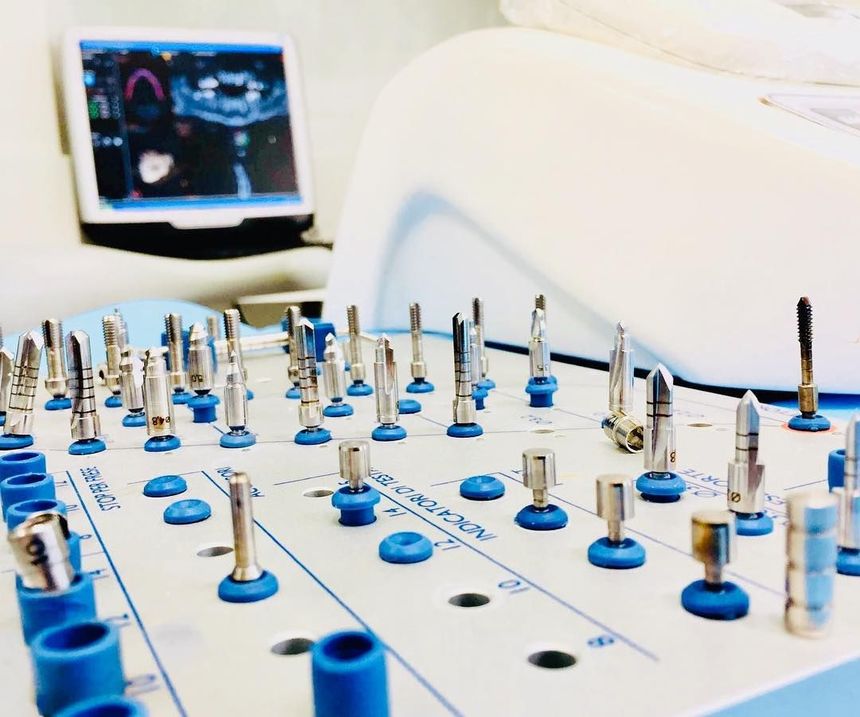 Macchinario diagnostico odontoiatrico moderno
