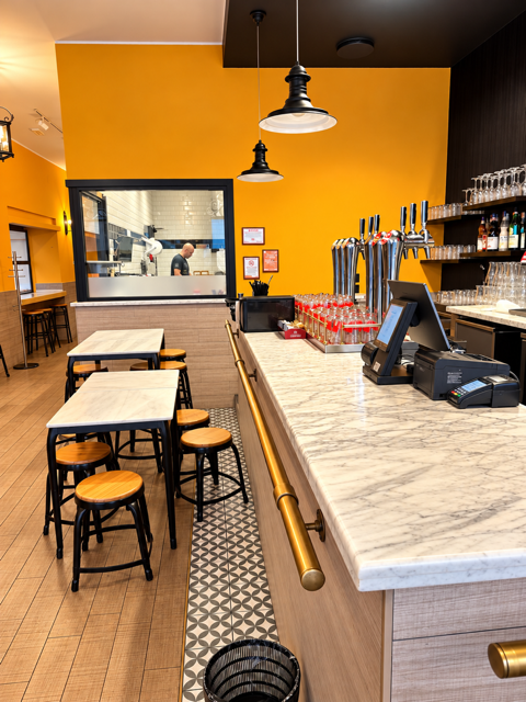 Locale - ristorante Da Monta a Mantova