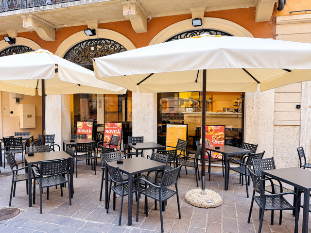 Locale - ristorante Da Monta a Mantova