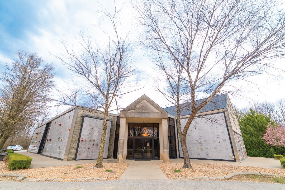 Oaklawn Memorial Gardens Mausoleum
