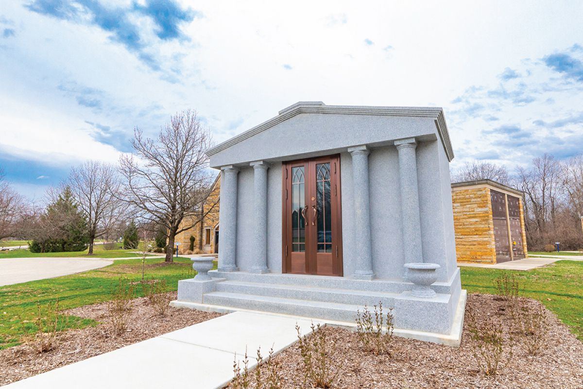 Oaklawn Memorial Gardens Mausoleum