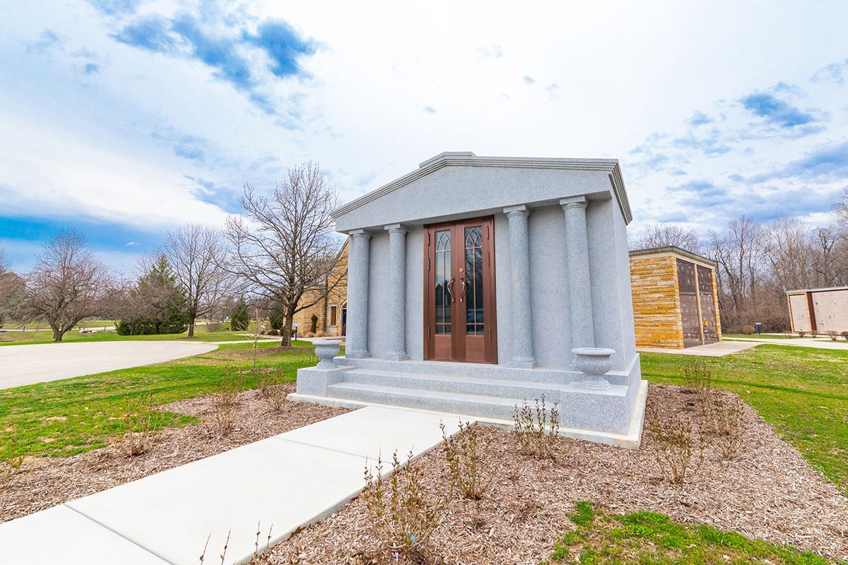 Oaklawn Memorial Gardens Mausoleum