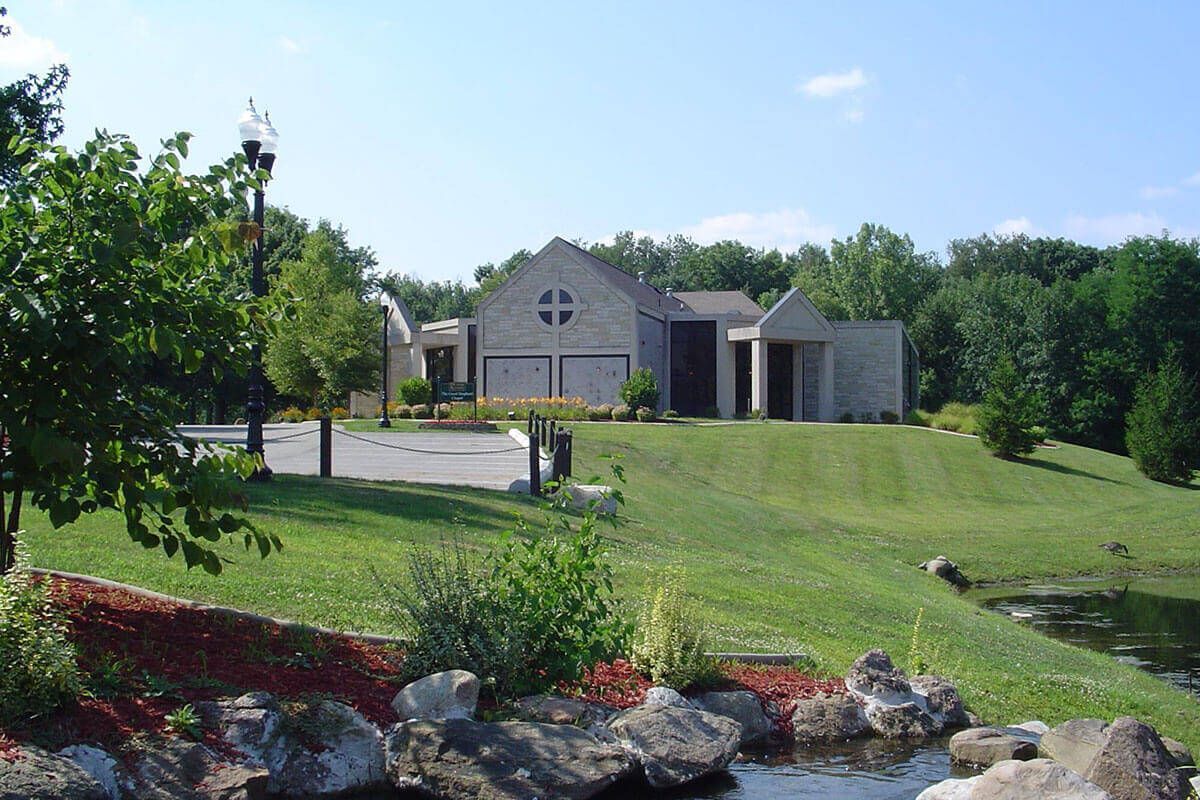 Oaklawn Memorial Gardens Building