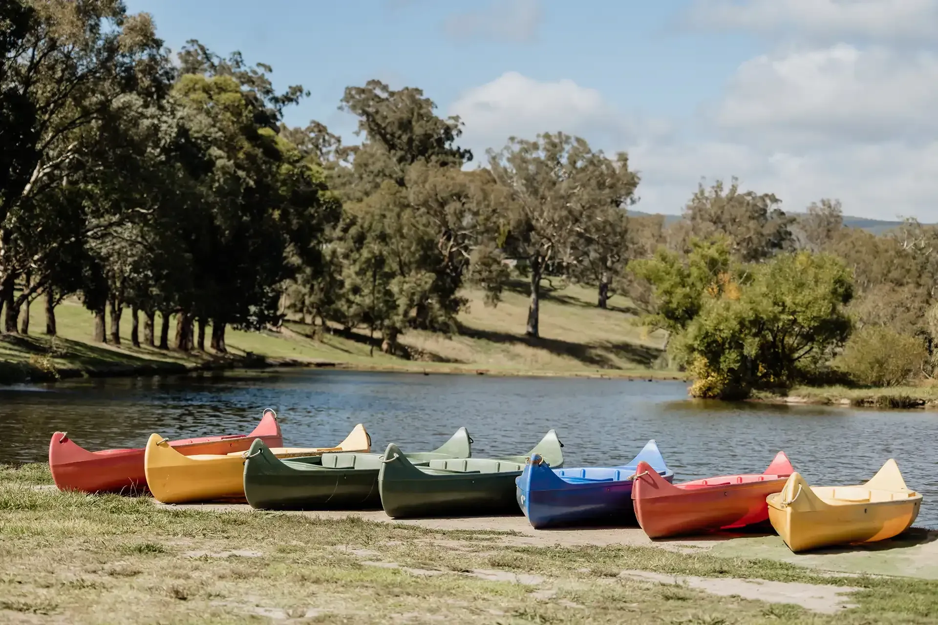 Canoeing adventures at Alexandra Adventure Resort, Victoria