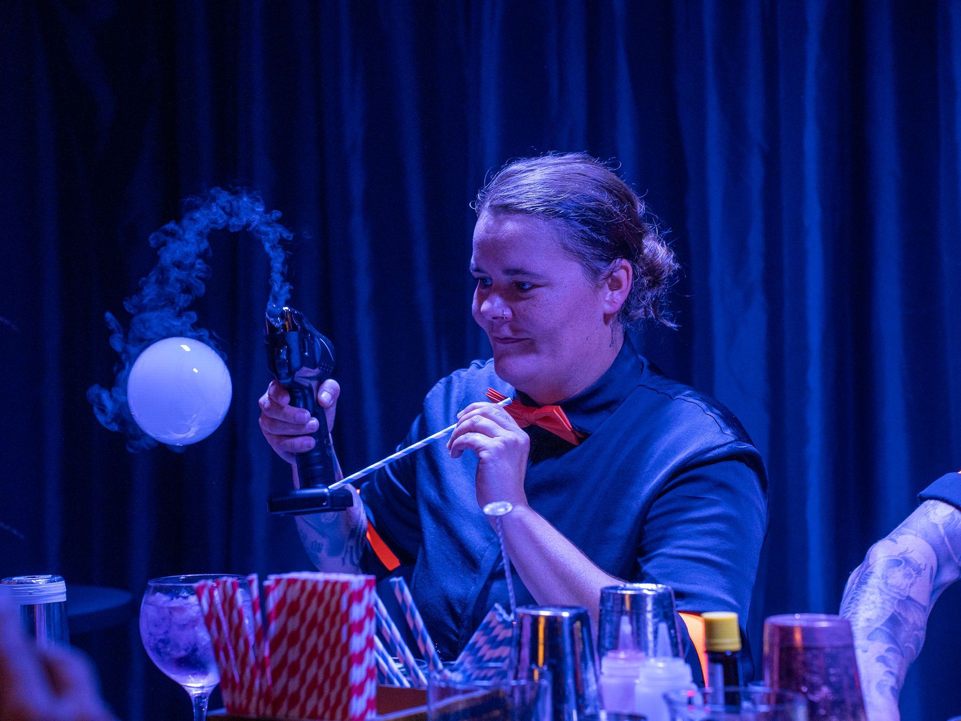 Professionellen Barkeeper mieten bei Ninjaa Cocktails
