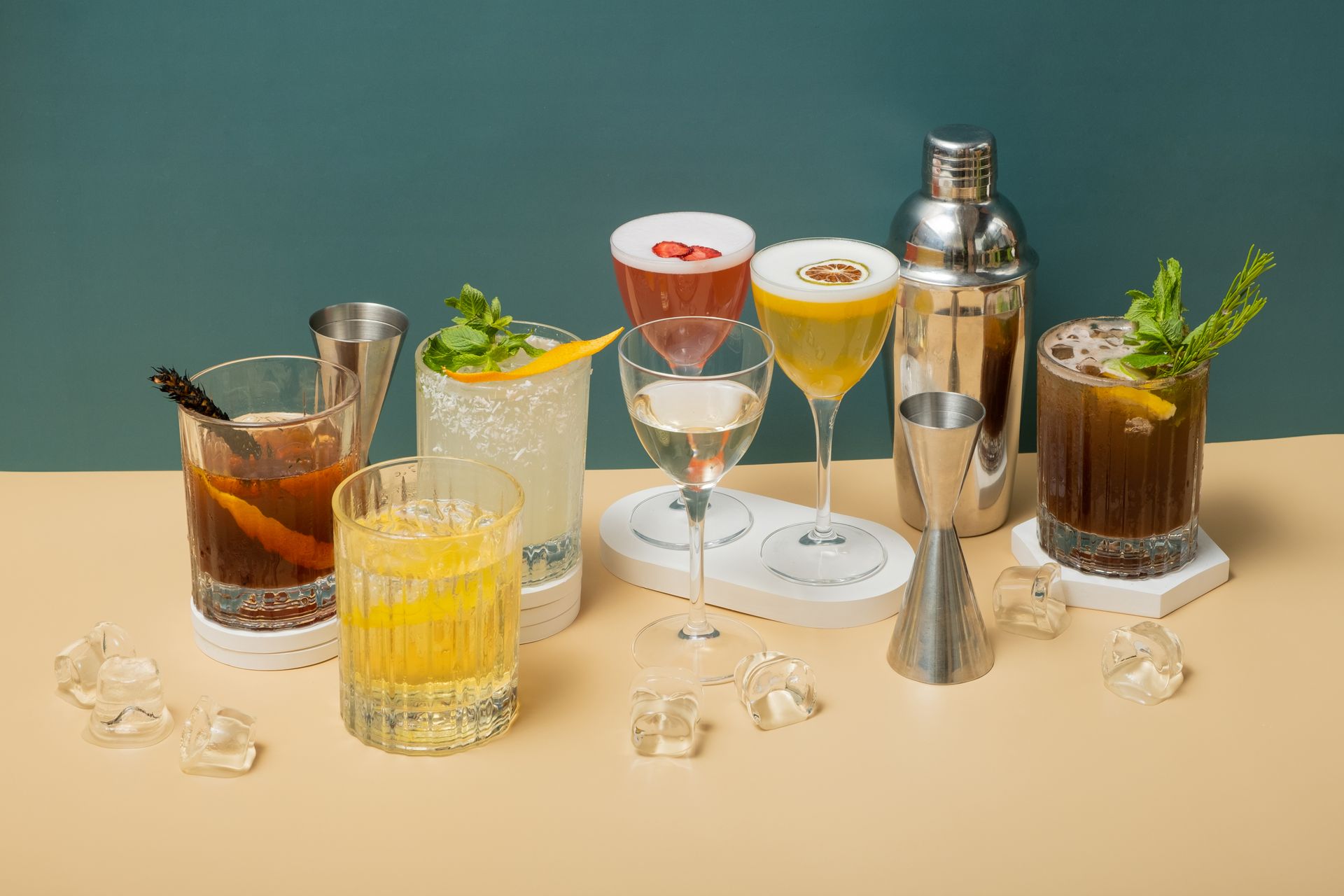 Drinks im Cocktail Kurs mixen bei Ninjaa Cocktails