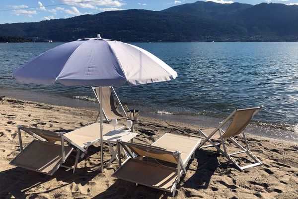spiaggia lago maggiore