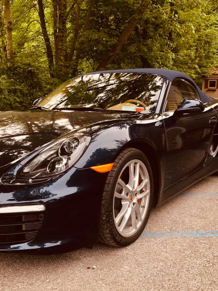 Black sports car ━ Albany, NY ━ Capitalland Glass