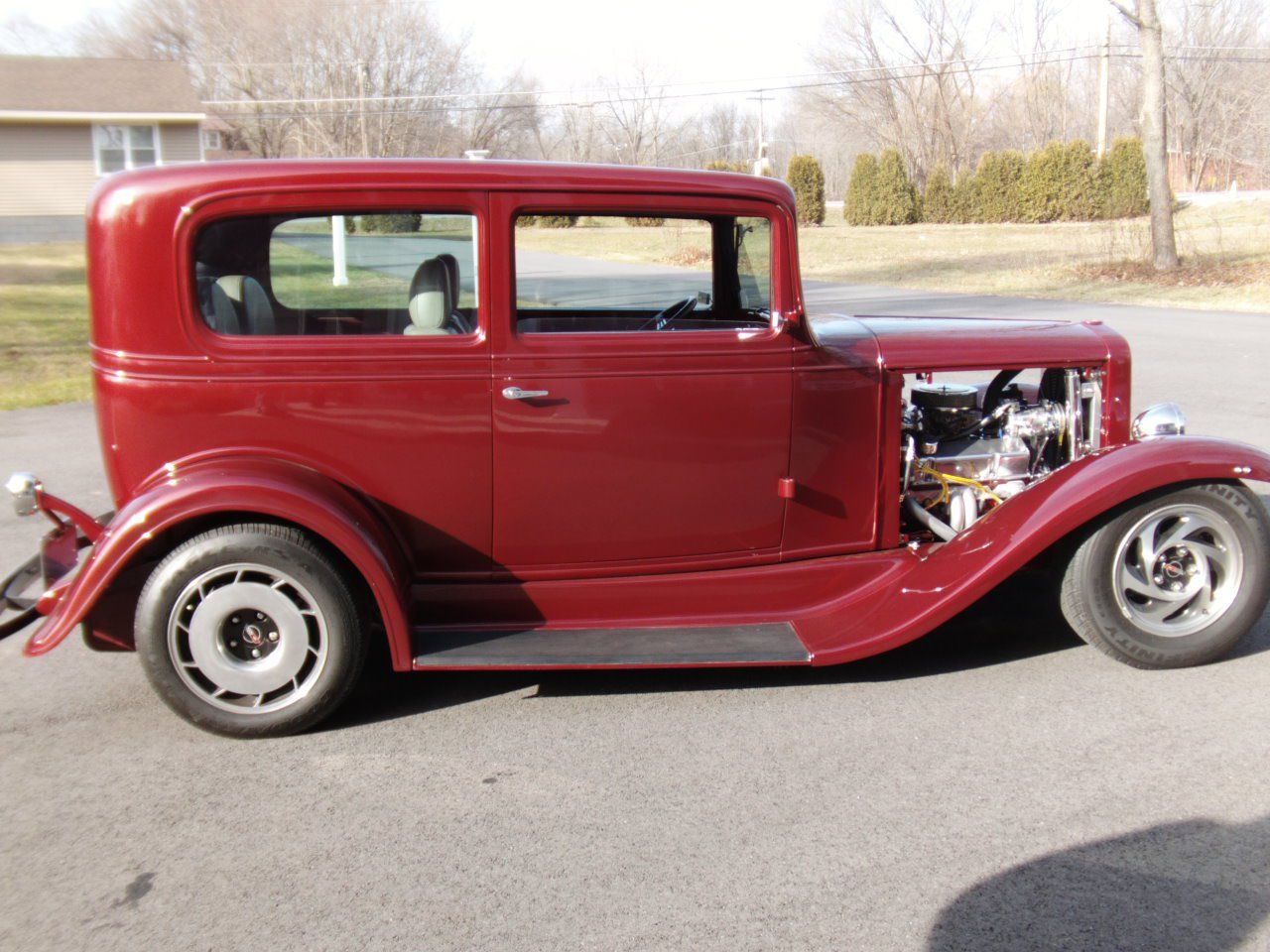 Red classic car ━ Albany, NY ━ Capitalland Glass