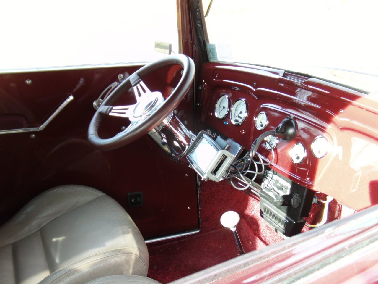 Car handle ━ Albany, NY ━ Capitalland Glass