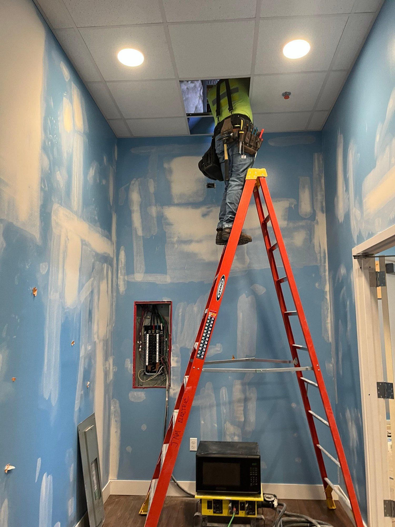 Completed metal framing, drywall & painting at Club Pilates Bonney Lake in Bonney Lake, WA by United Seattle