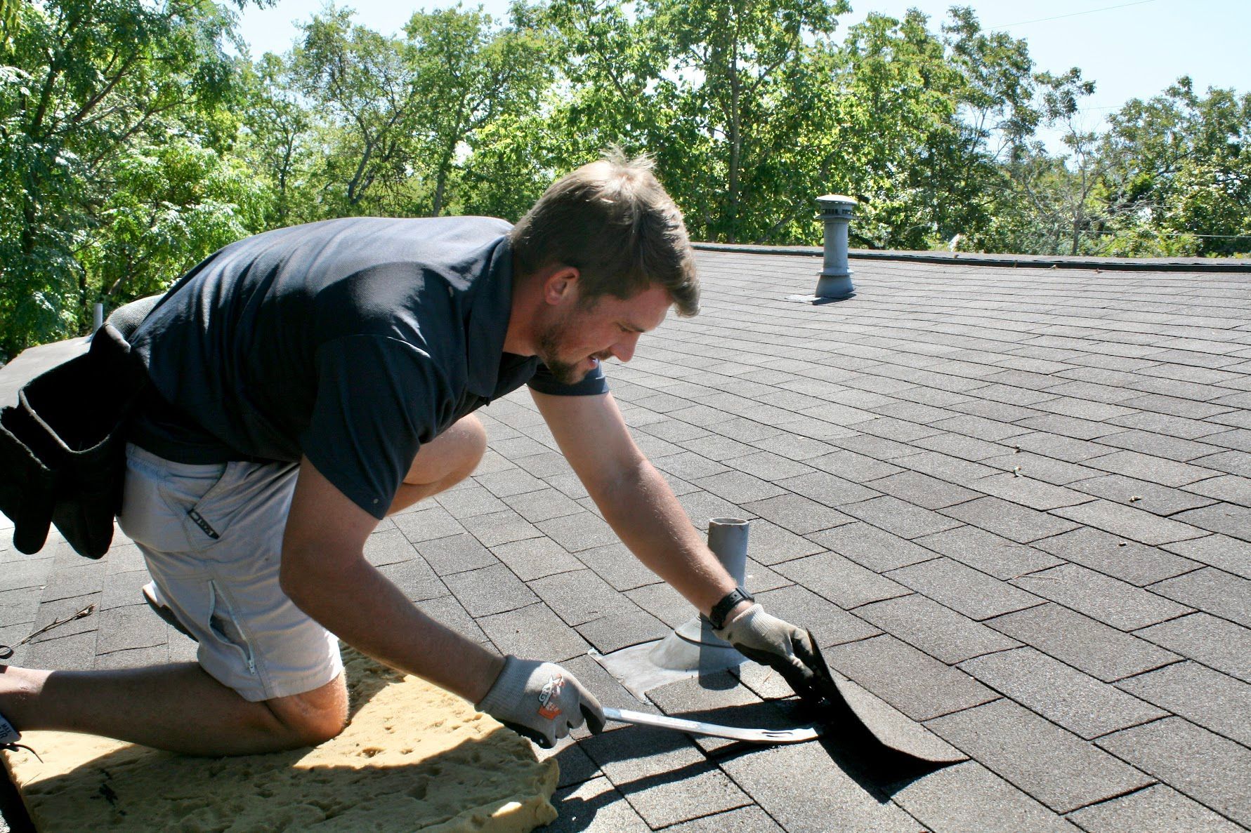 Roof repair work being completed by HD Roofing and Repairs