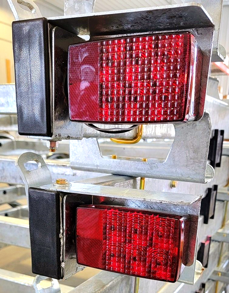 led tail lights for pontoon