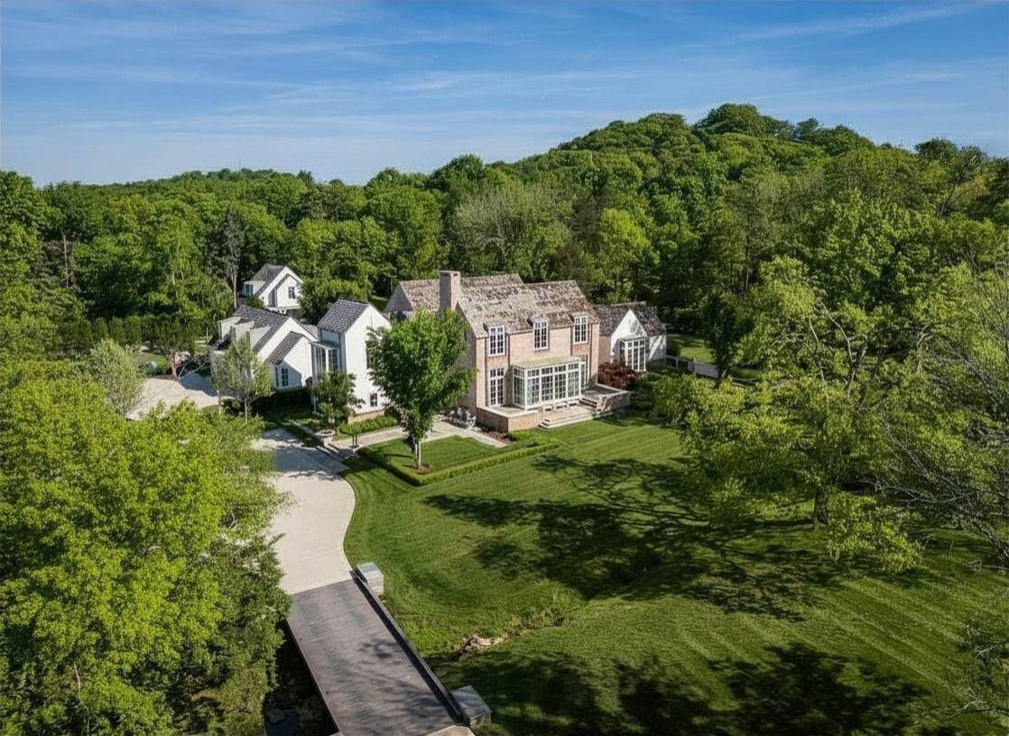Luxury homes at Oak Hill & Forest Hills near Nashville Tn area