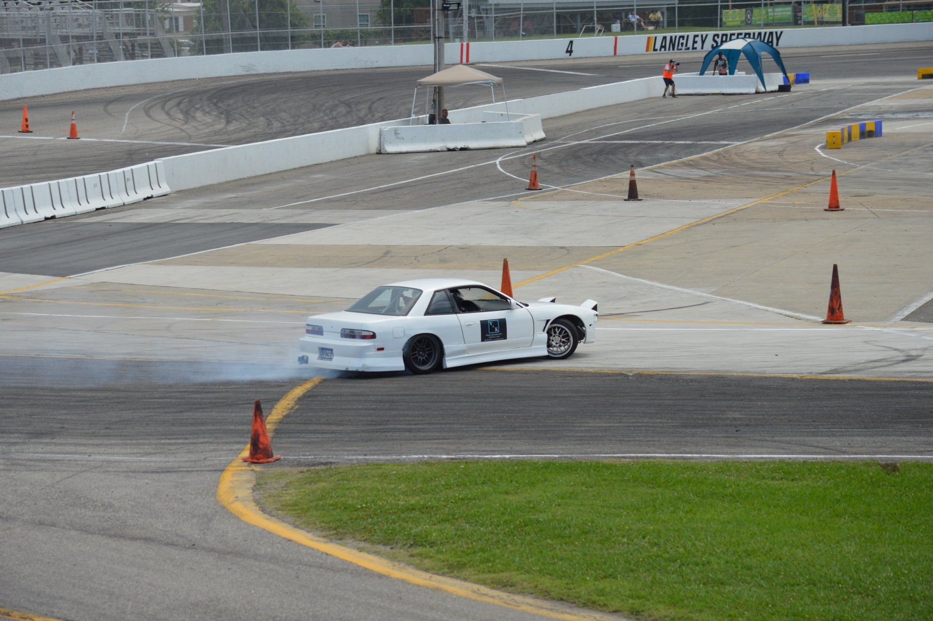 race car image 5