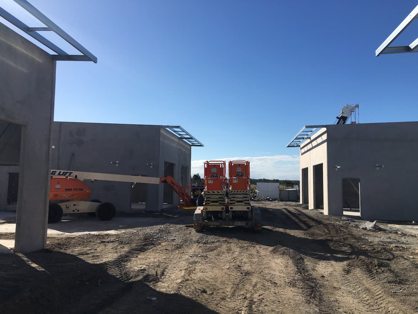 Vehicle Mounted Lift —  D & S Crane Hire & Rigging In Kunda Park, QLD