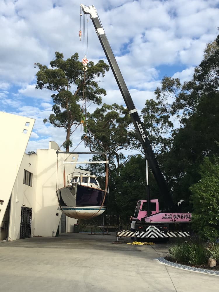 Crane Lift Steel Small  Boat —  D & S Crane Hire & Rigging In Kunda Park, QLD