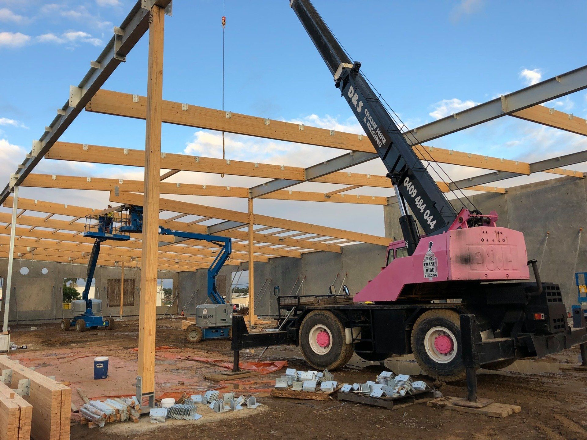 A Portable Crane in Action Completing Steel Rigging on The Sunshine Coast —  D & S Crane Hire & Rigging In Kunda Park, QLD