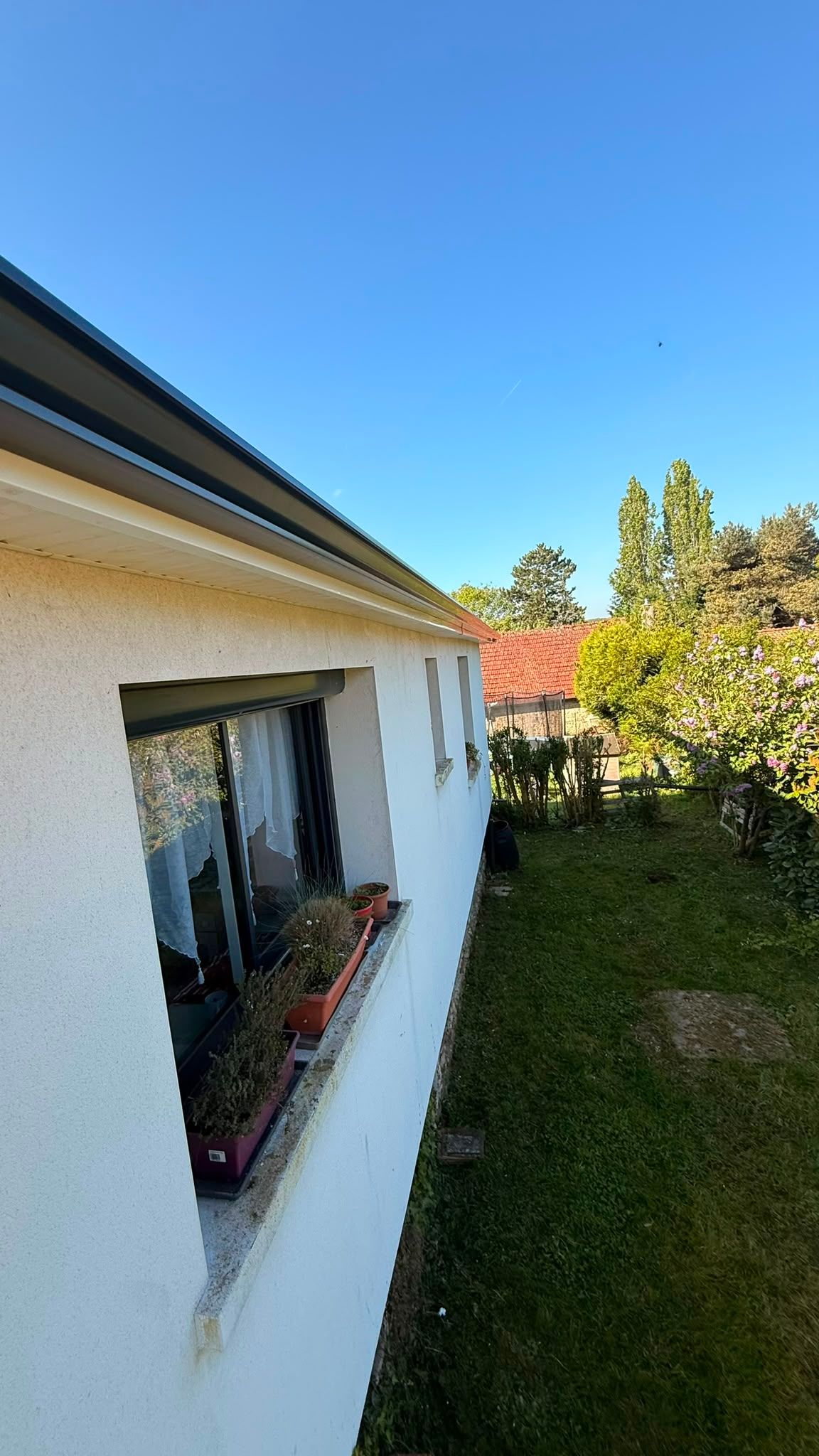 Gouttière aluminium posée sur mesure sur une maison à Yvetot