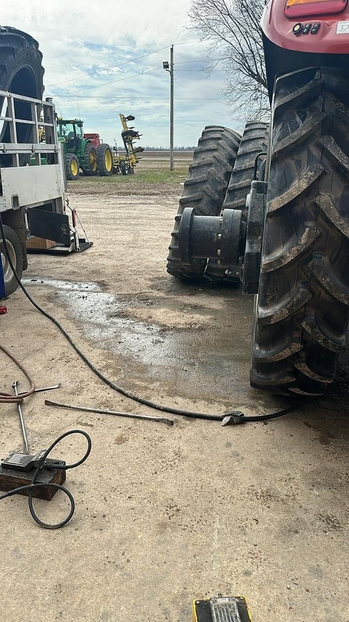 mobile tractor tire change