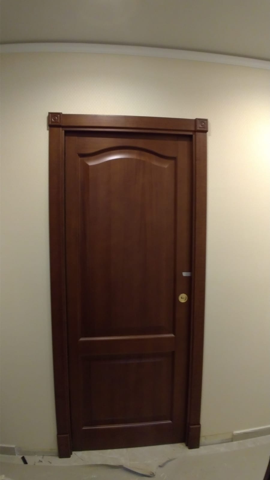 porta in legno classica per interni