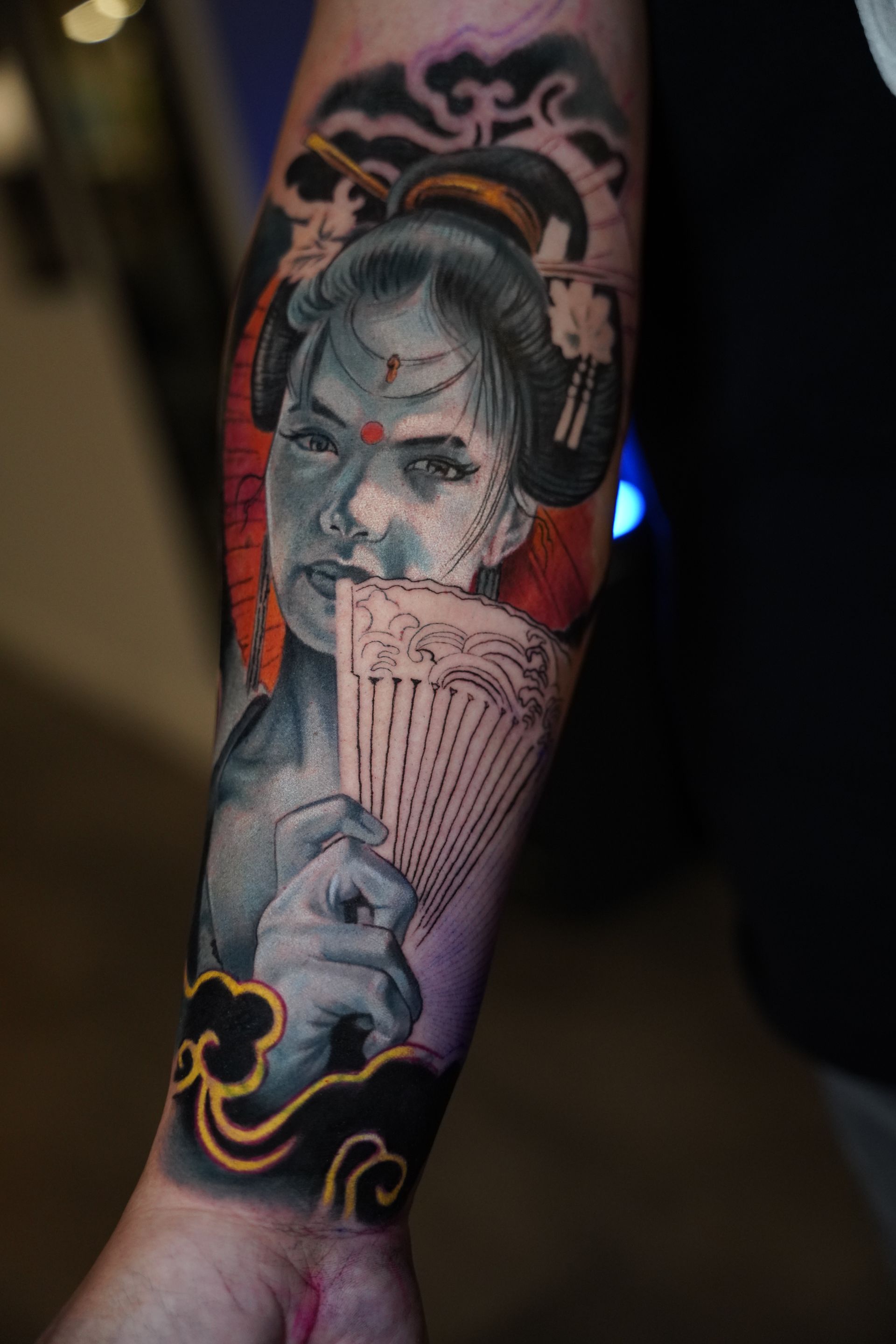 Miami cover up color portrait geisha 
