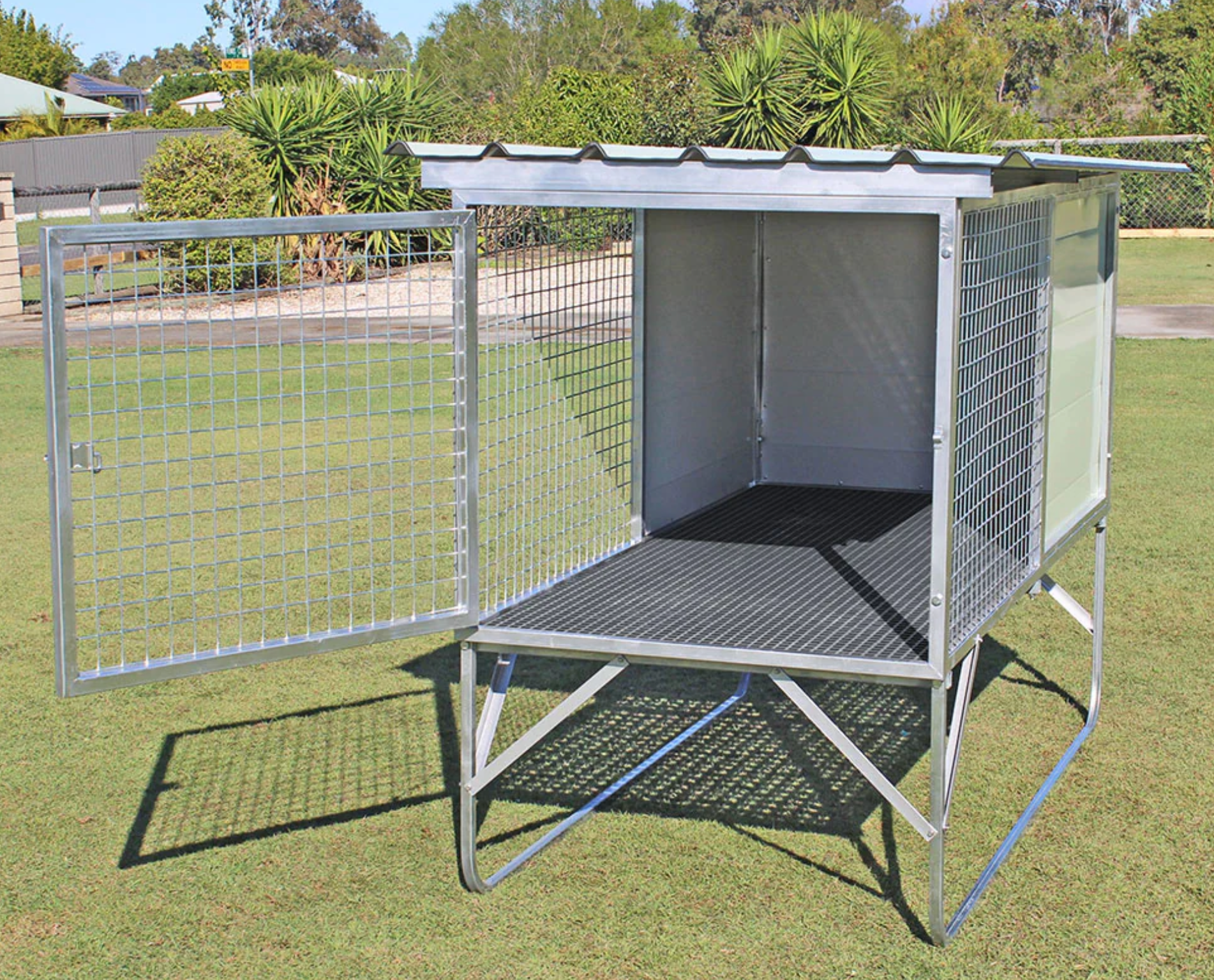 Raised Dog Kennel - 1 Bay