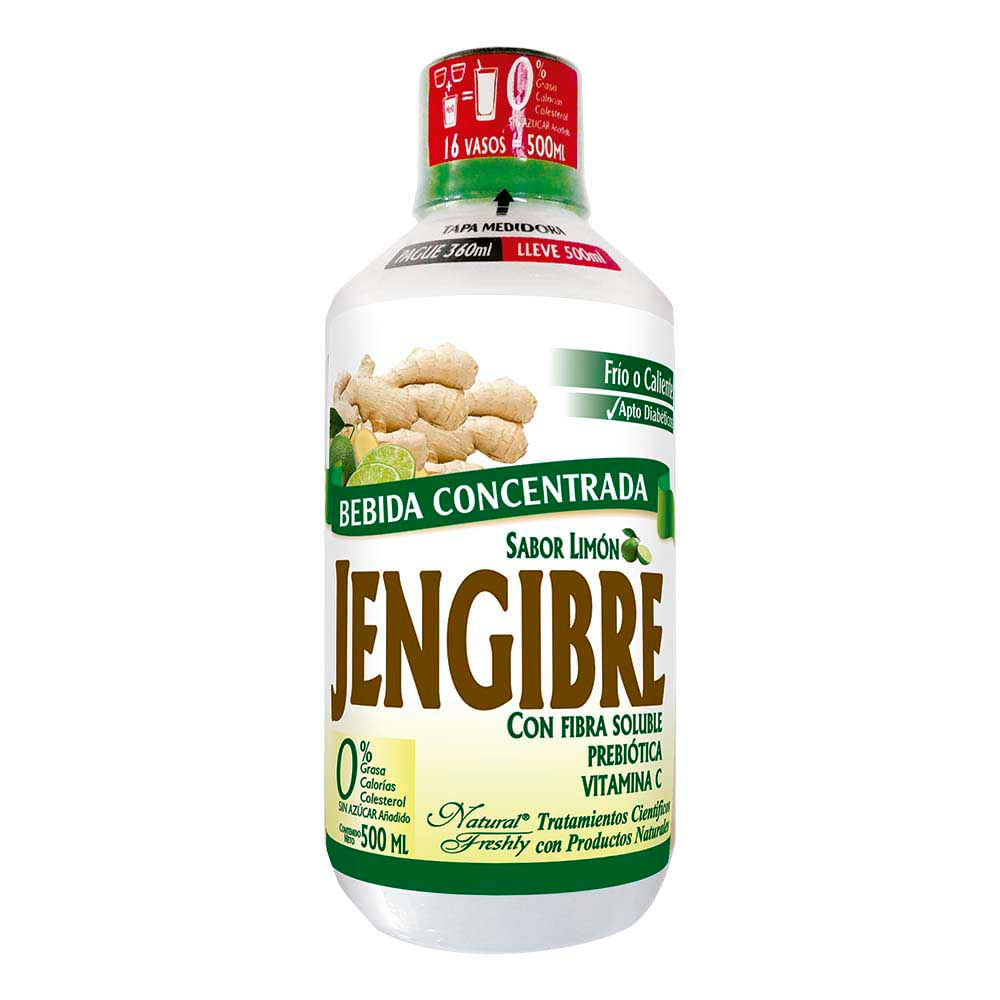 Botella de bebida concentrada de jengibre con etiqueta verde y roja sobre fondo blanco.