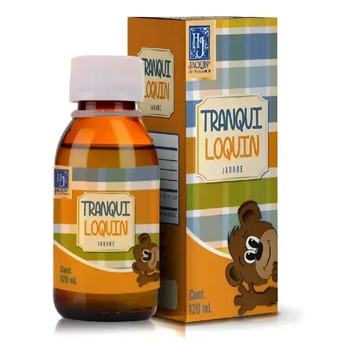 Botella y caja de jarabe Tranquil Loquin con envase naranja, blanco y azul y logotipo de oso de dibujos animados.