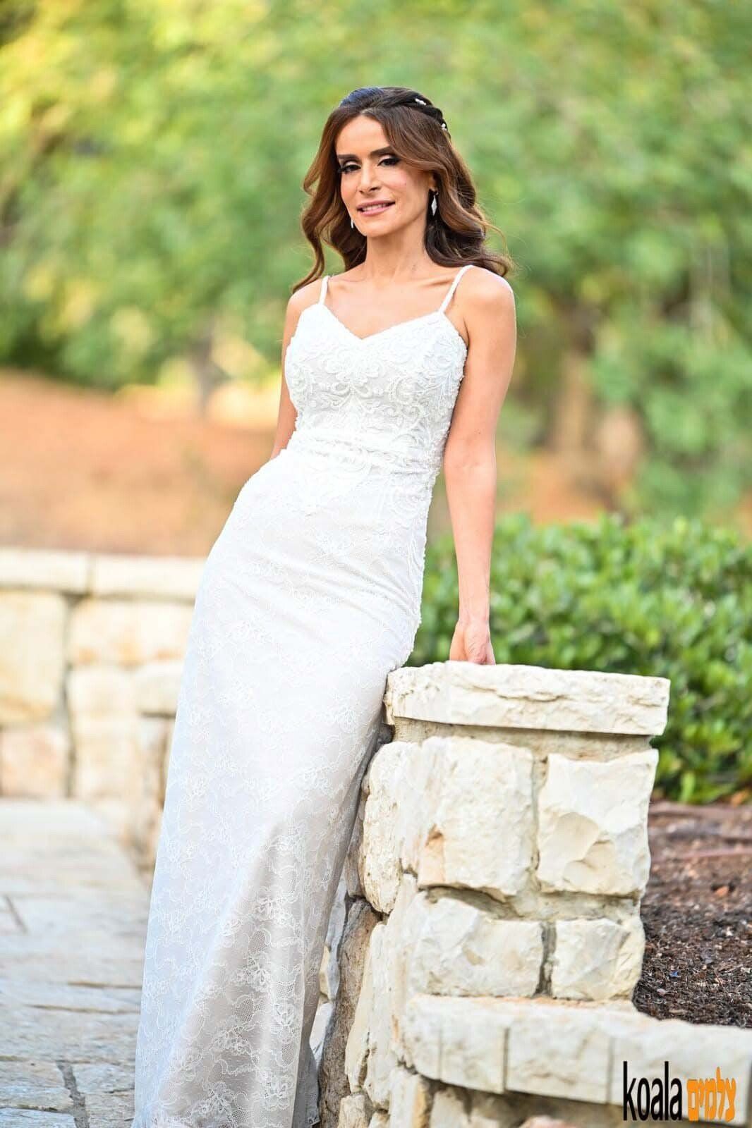 שמלת כלה תחרה צמודה שמלת כלה תחרה צמודה