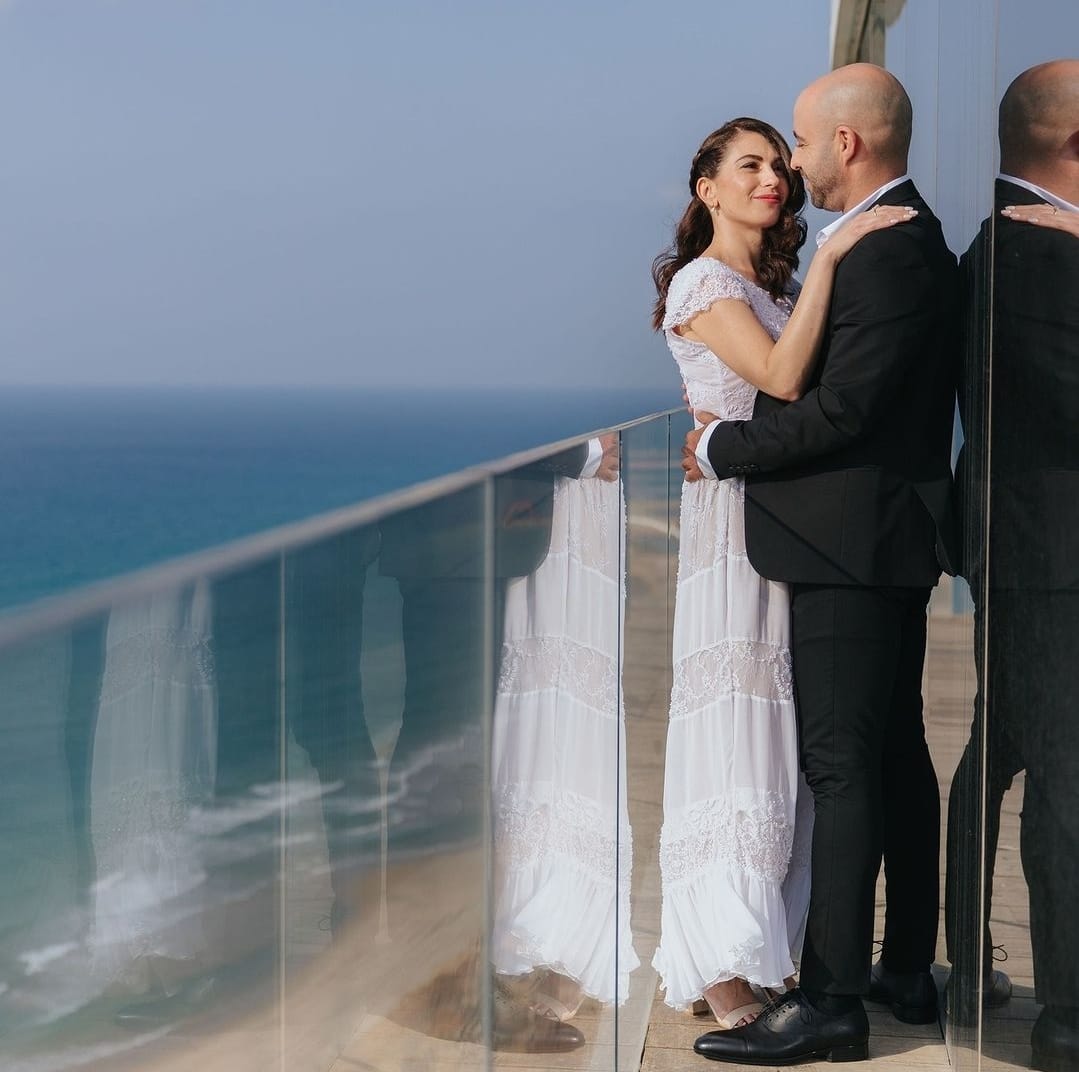 שמלת כלה צנועה סגנון בוהו שיק שרוול קצר