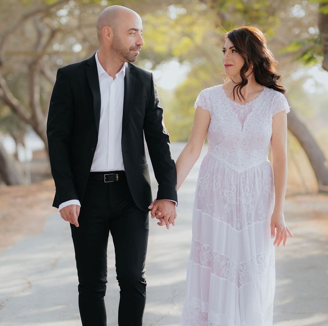 שמלת כלה צנועה סגנון בוהו שיק שרוול קצר