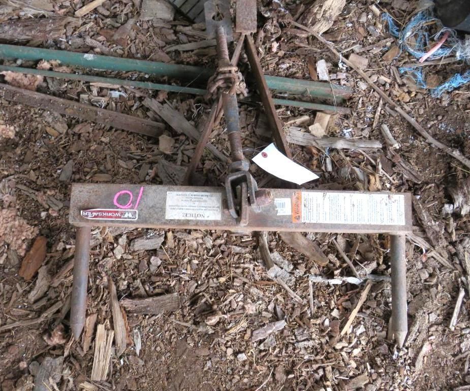 Metal clamp tool.