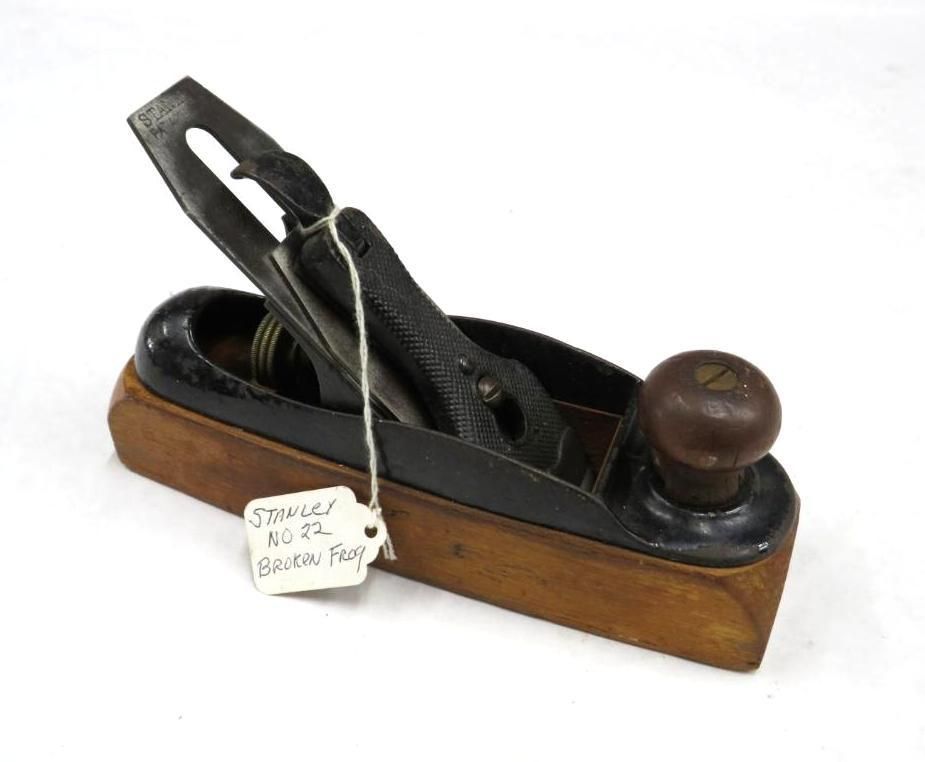 Stanley No. 72 shoulder plane on a wooden base with a tag.