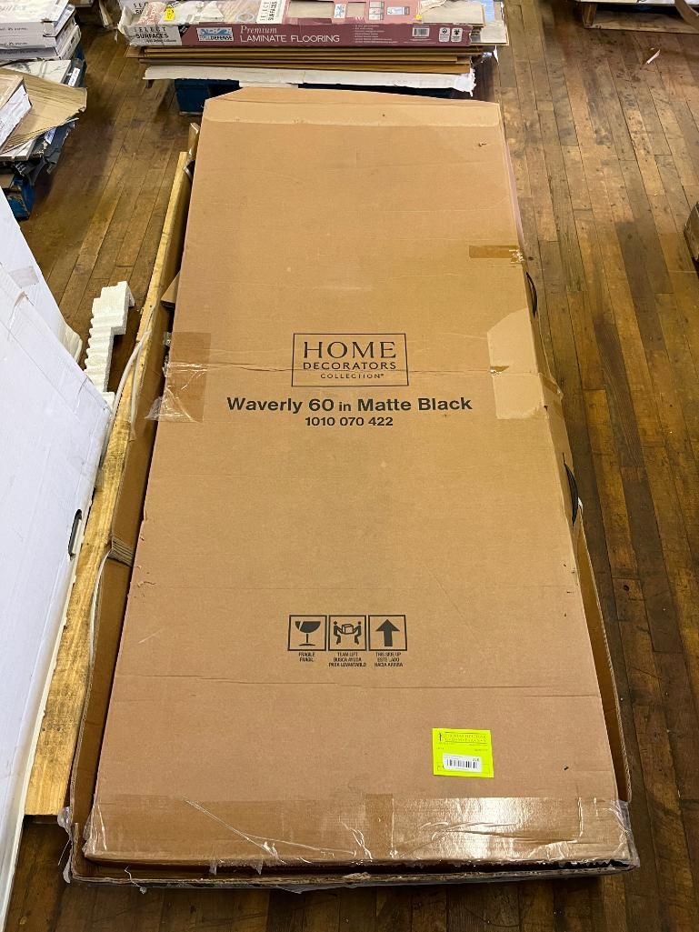 Cardboard box on a wooden pallet;