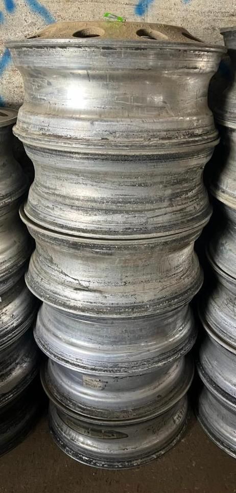 Stacked silver rims.