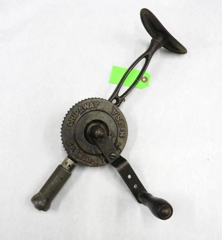Hand-cranked drill with 