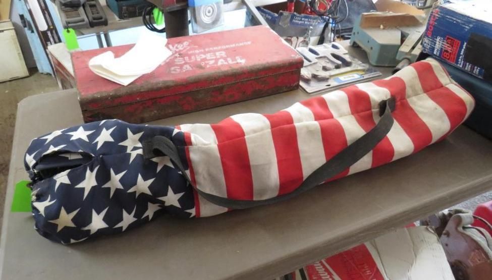 American flag patterned bag for folding chair.
