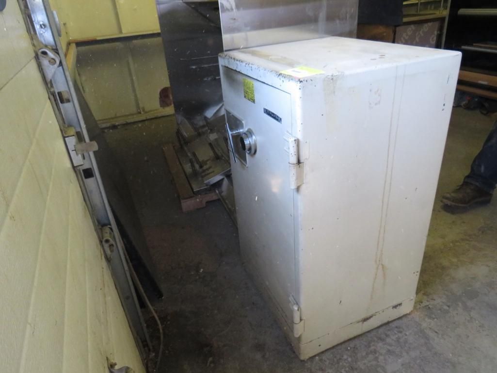 A white safe.