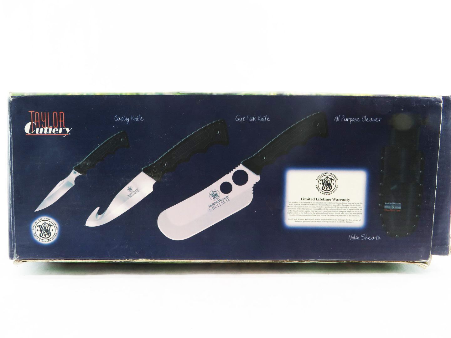 Box with three knives: boning knife, fish fillet knife, and a bait knife, with logos and text.