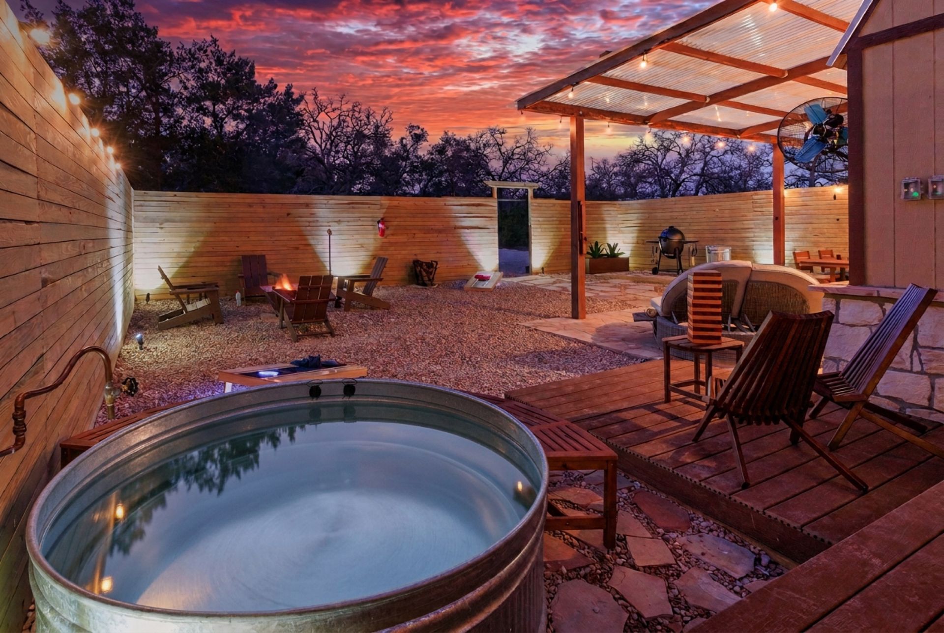Bengala cabin soaking tub at sunset in Wimberley