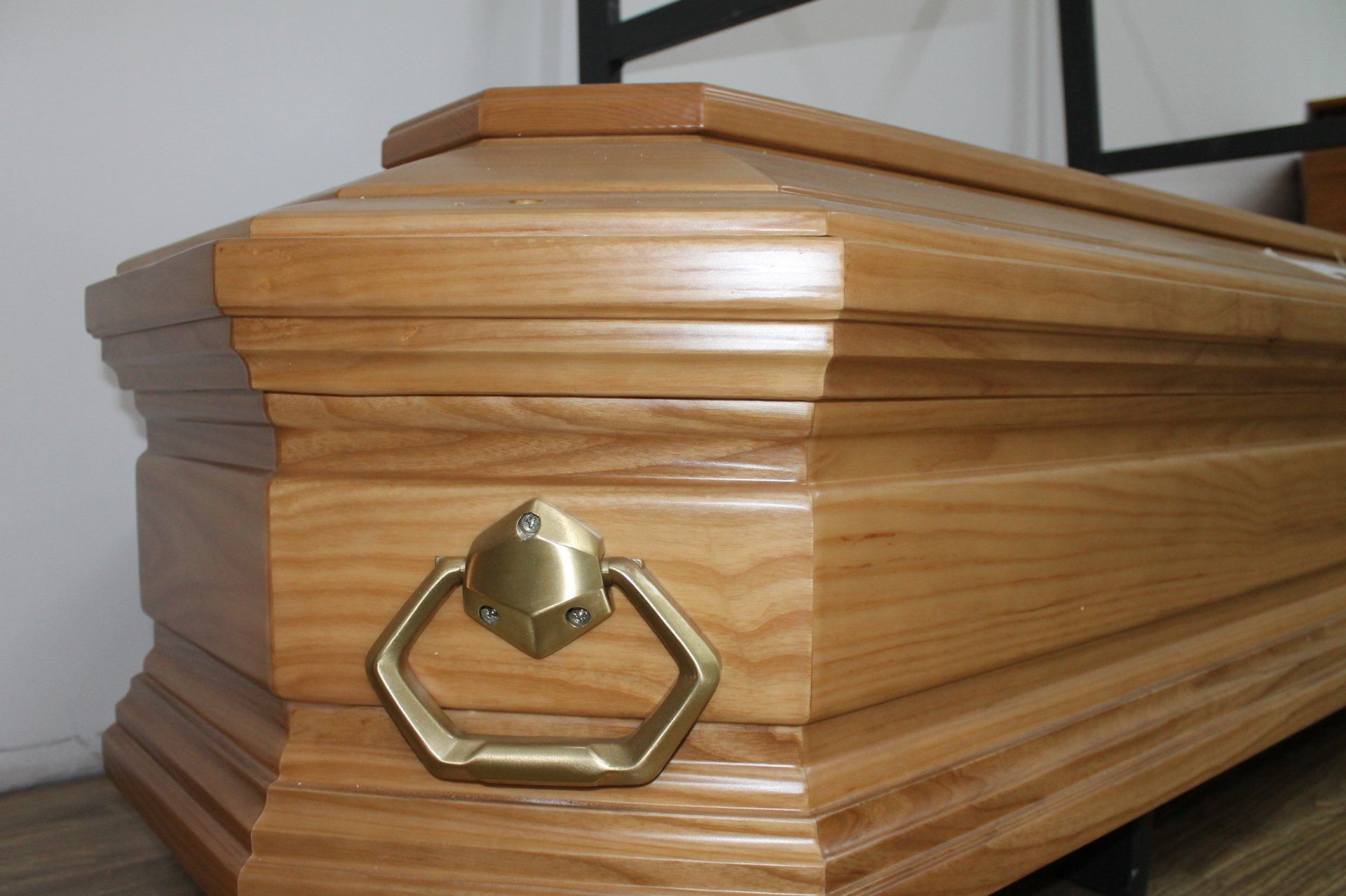cassa in legno con maniglia
