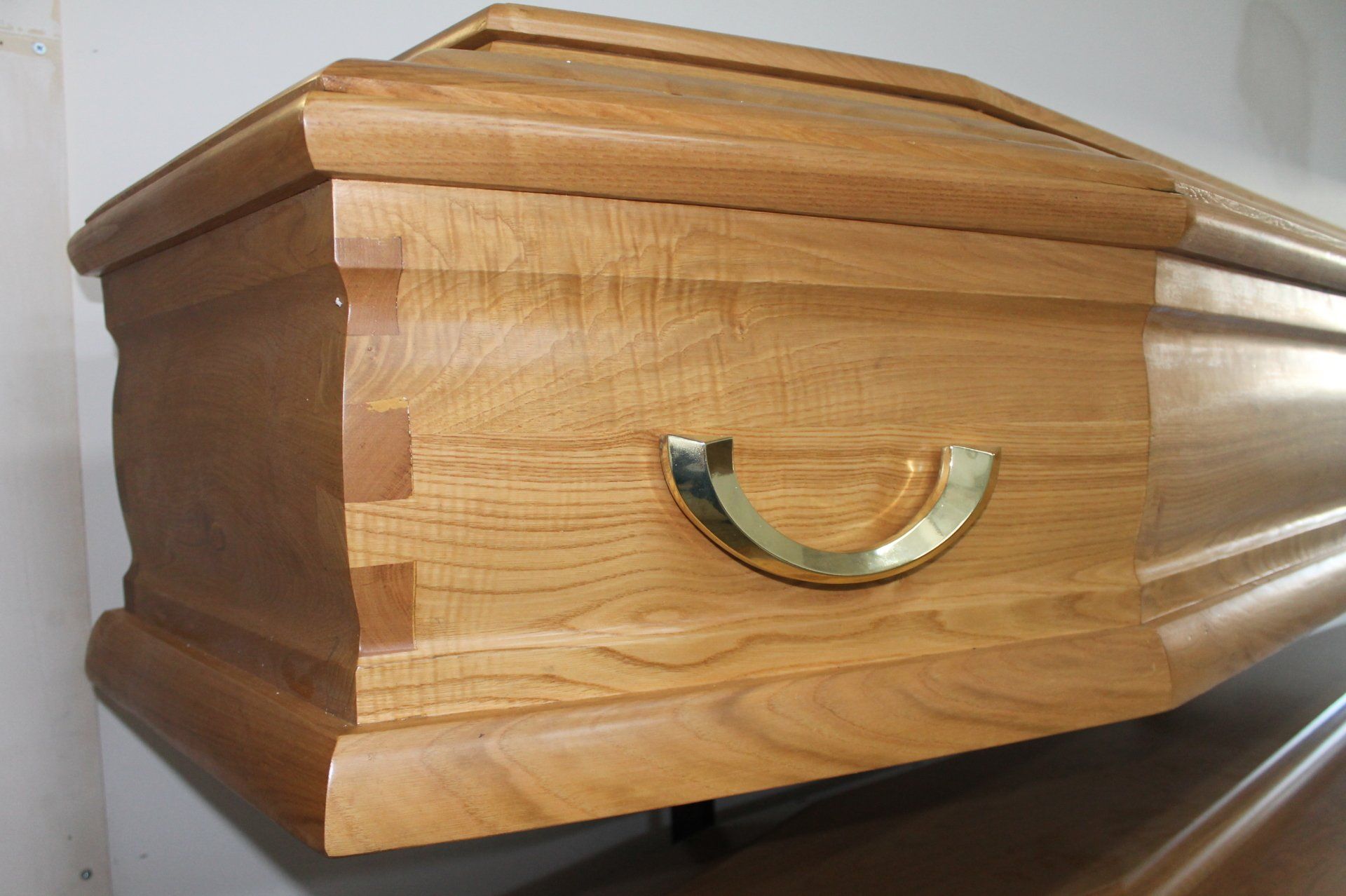 bara in legno con maniglia