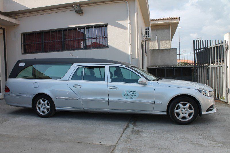 CARRO FUNEBRE