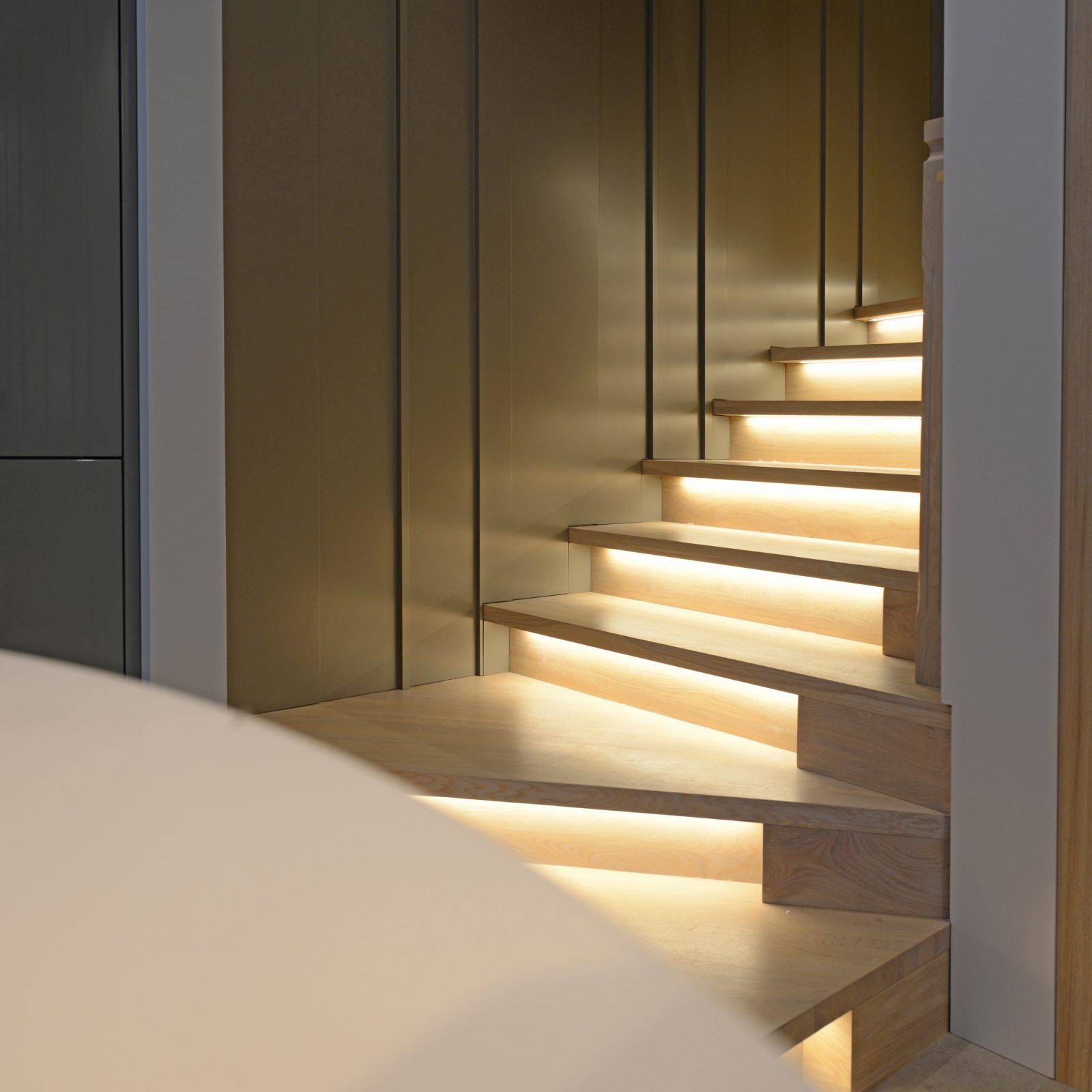 Laiptai su LED apšvietimu | LED apšvietimas | Gamyba