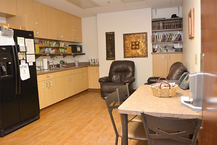 UH's Bikur Cholim lounge