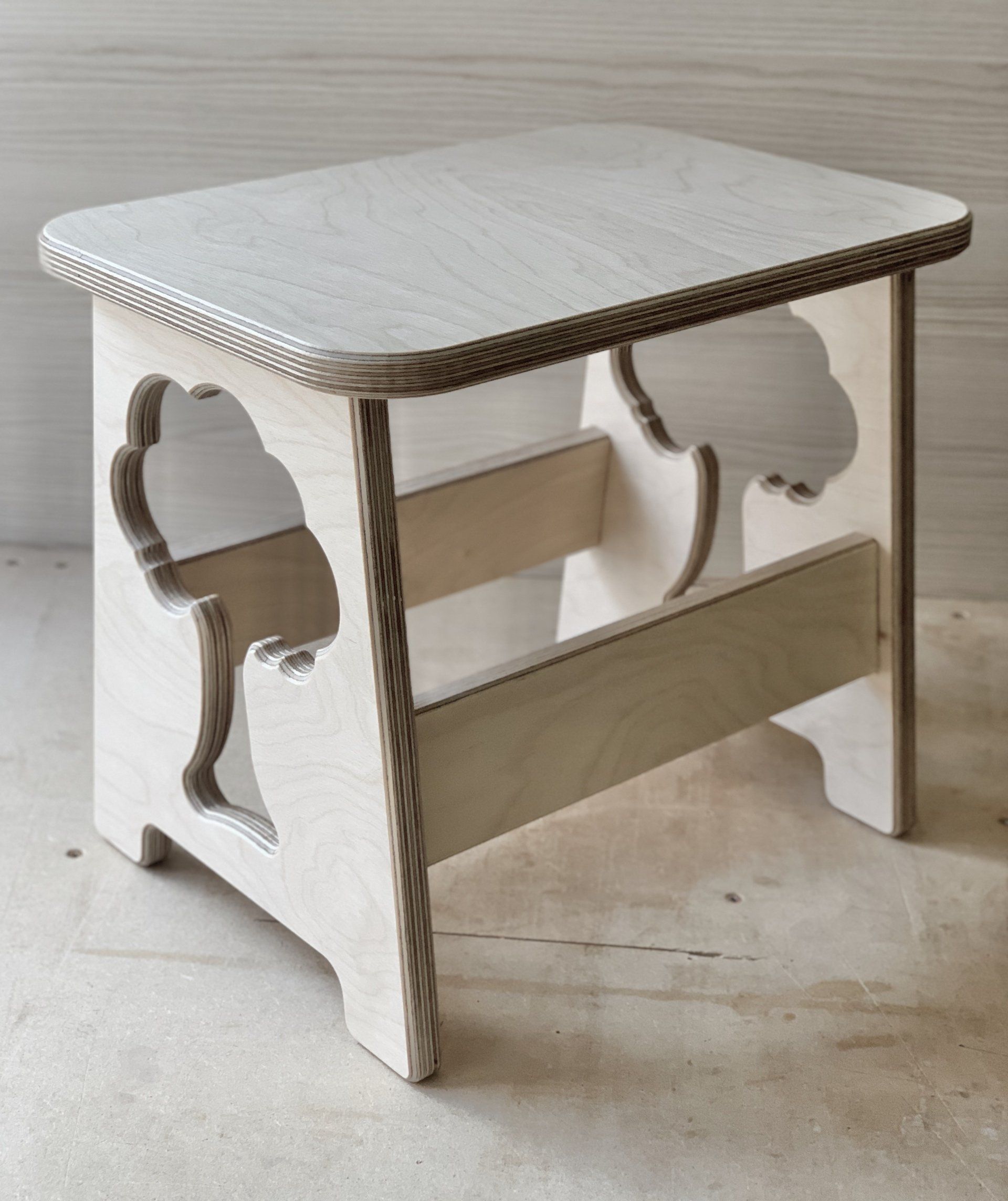 kids stool tree