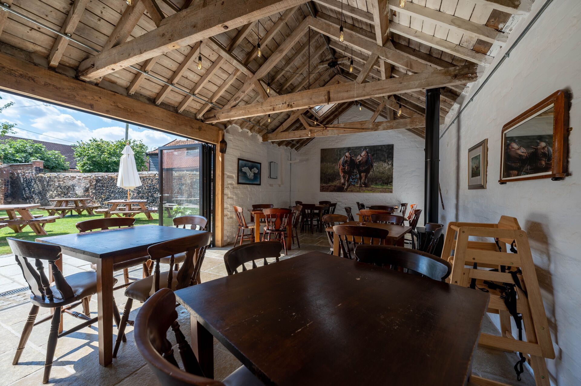 The White Swan, photo 2